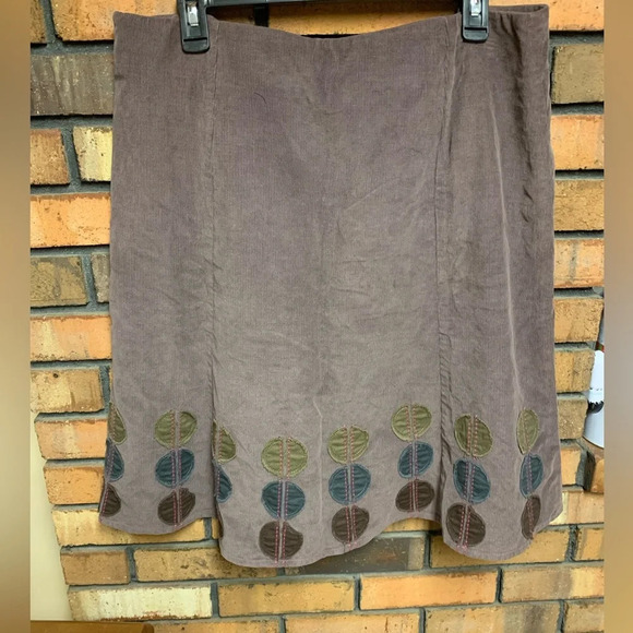 Boden Women’s Corduroy Circle Embroidered Purple Skirt - Picture 2 of 3